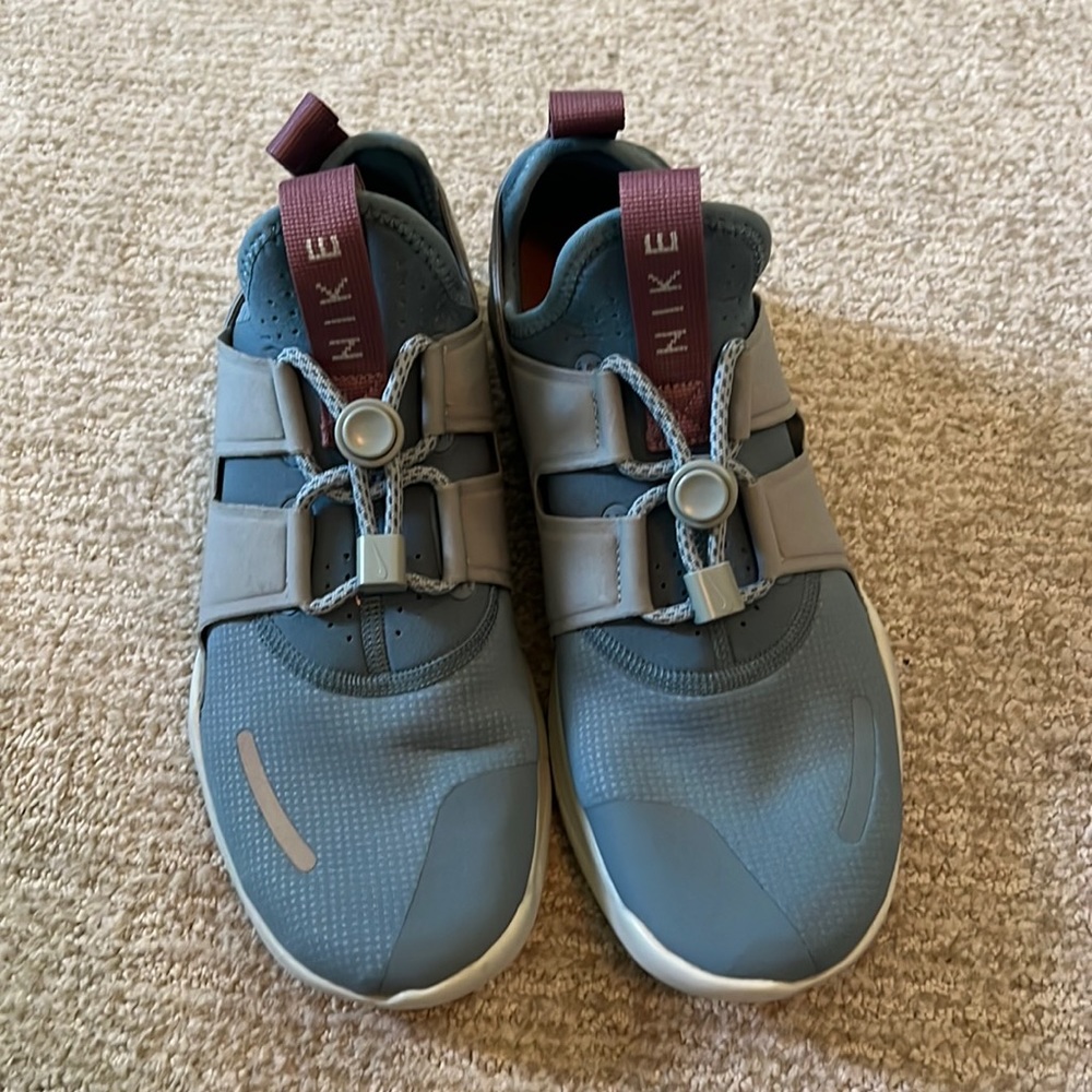Nike running shoes, blue, size 9.5